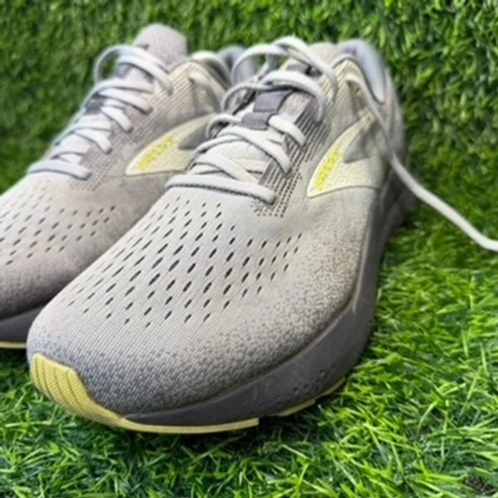 Brooks Ghost 16 Mens 12 Running Shoes Grey Yellow Neutral Athletic 1104181D040